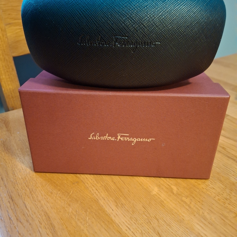 Salvatore Ferragamo Unisex 61mm Gancini Oversize Sunglasses NIB - Picture 4 of 16